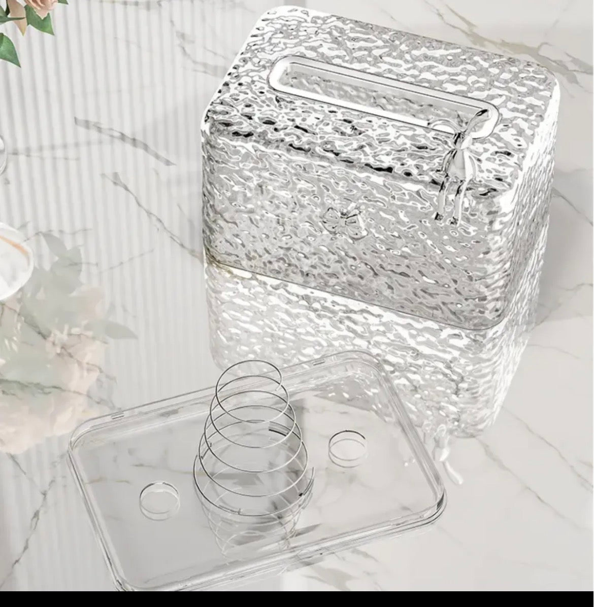 Glacier Luxury Tissue Box With Rabbit Logo