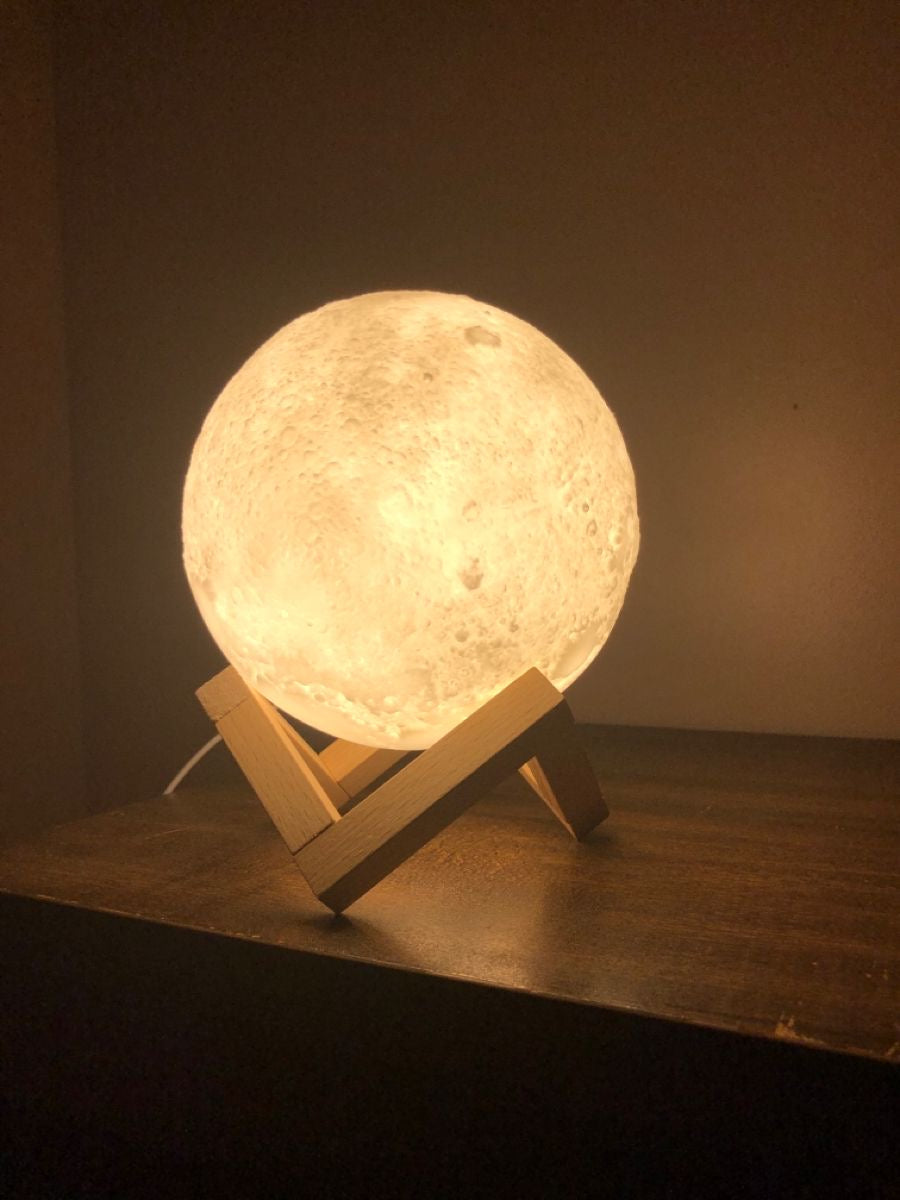 Touch Moon lamp🌕